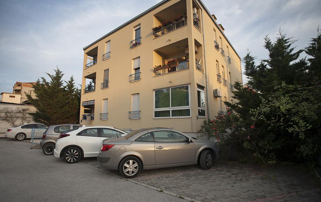 Apartment Sunny Yellow - With Balcony And Parking Place, Split Ruang foto
