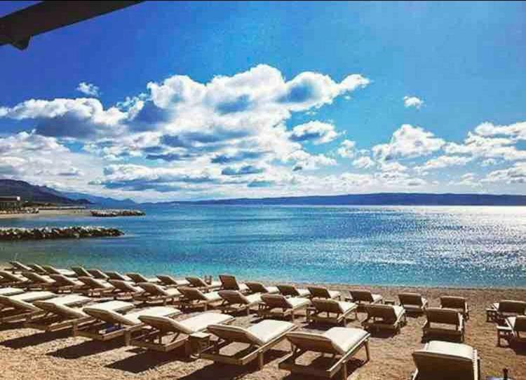 Apartment Sunny Yellow - With Balcony And Parking Place, Split Bagian luar foto